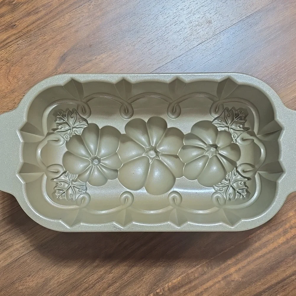 Nordicware Elegant Pumpkin Loaf Pan